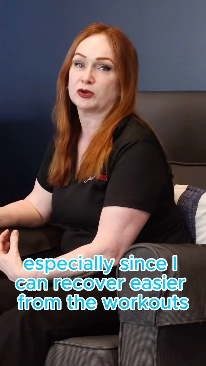 A member sharing her recovery story.